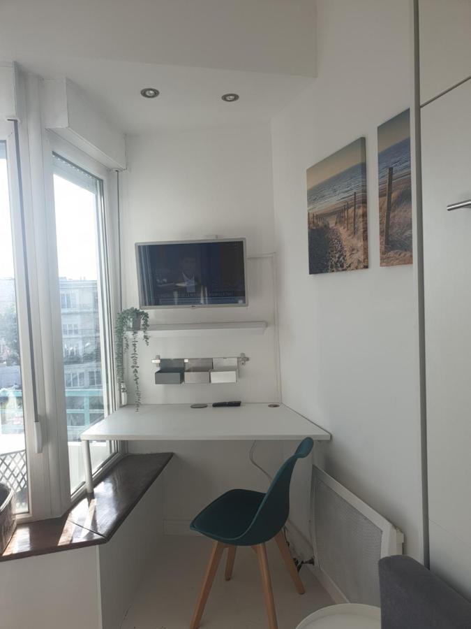 Studio Vue Mer Au Coeur De Malo Les Bains Pieds Dans L Eau Dunkirk Exterior foto